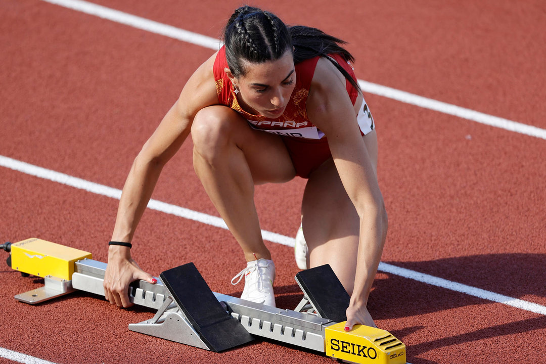 Fotografía de archivo en la que se registró a la atleta española Eva Santidrián, integrante del equipo femenino de su país en la prueba de relevos 4x400m. EFE/Kai Forsterling