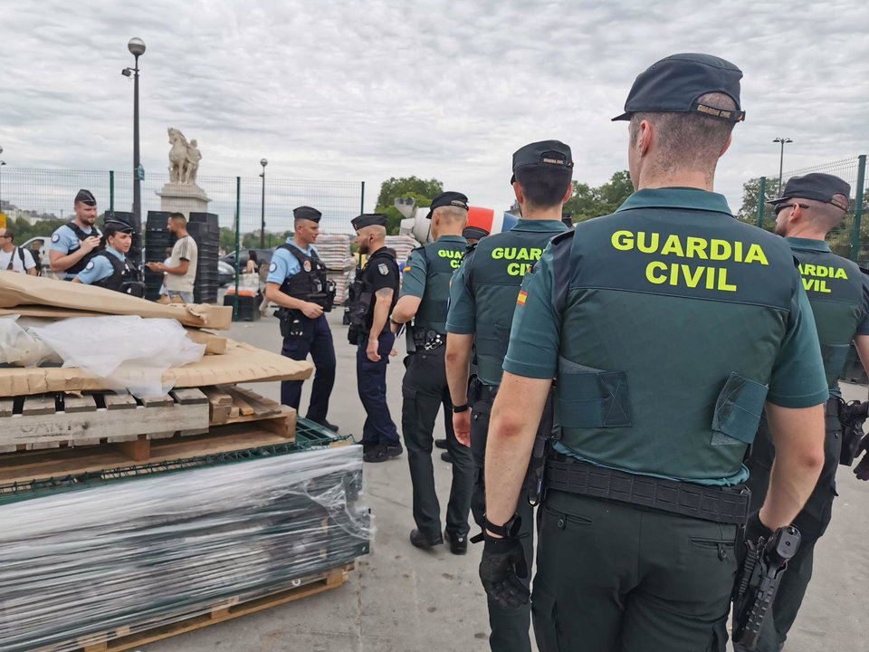 La Guardia Civil aportará más 140 agentes al dispositivo de seguridad desplegado por las autoridades francesas para los Juegos Olímpicos, desde el 26 de julio, y Paralímpicos, desde el 8 de septiembre, que se celebrarán en París. Los efectivos del instituto armado se están incorporando durante estos días a sus diferentes destinos, como son París, Niza, Saint-Étienne, Marsella, Lyon, Villeneuve d’Ascq, Burdeos, Nantes, Versalles, Melun, Chateaouroux, Chambord, Hossegor, Mimizan, Hendaya, Biscarrosse y Roissy.- EFE/ Guardia Civil ***SOLO USO EDITORIAL/SOLO DISPONIBLE PARA ILUSTRAR LA NOTICIA QUE ACOMPAÑA (CRÉDITO OBLIGATORIO)***