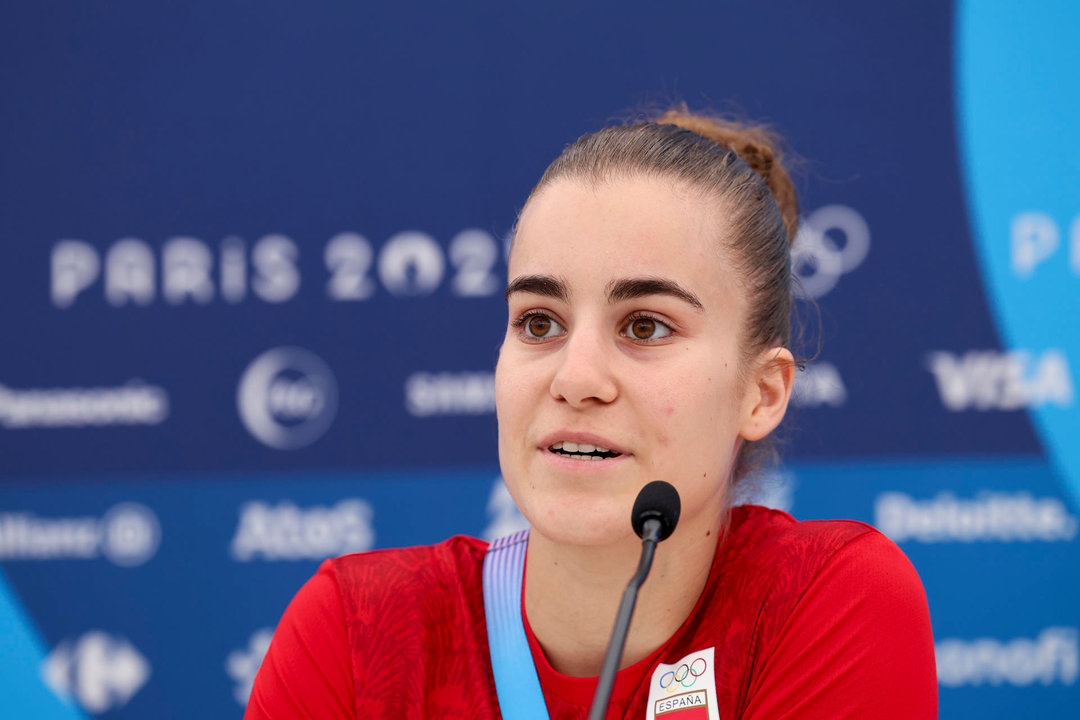 La integrante del equipo olímpico español de boxeo Laura Fuertes, durante la rueda de prensa convocada por el equipo de cara a su participación en los Juegos Olímpicos de París 2024, en la capital francesa. EFE/Sashenka Gutiérrez