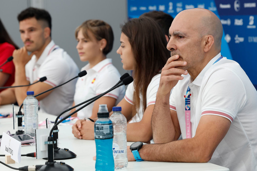 Los integrantes del equipo olímpico español de judo (de i a d) David García, Laura Martínez, Ariane Toro y José Toro ofrecen una rueda de prensa convocada por el equipo de cara a su participación en los Juegos Olímpicos de París 2024. EFE/ Chema Moya