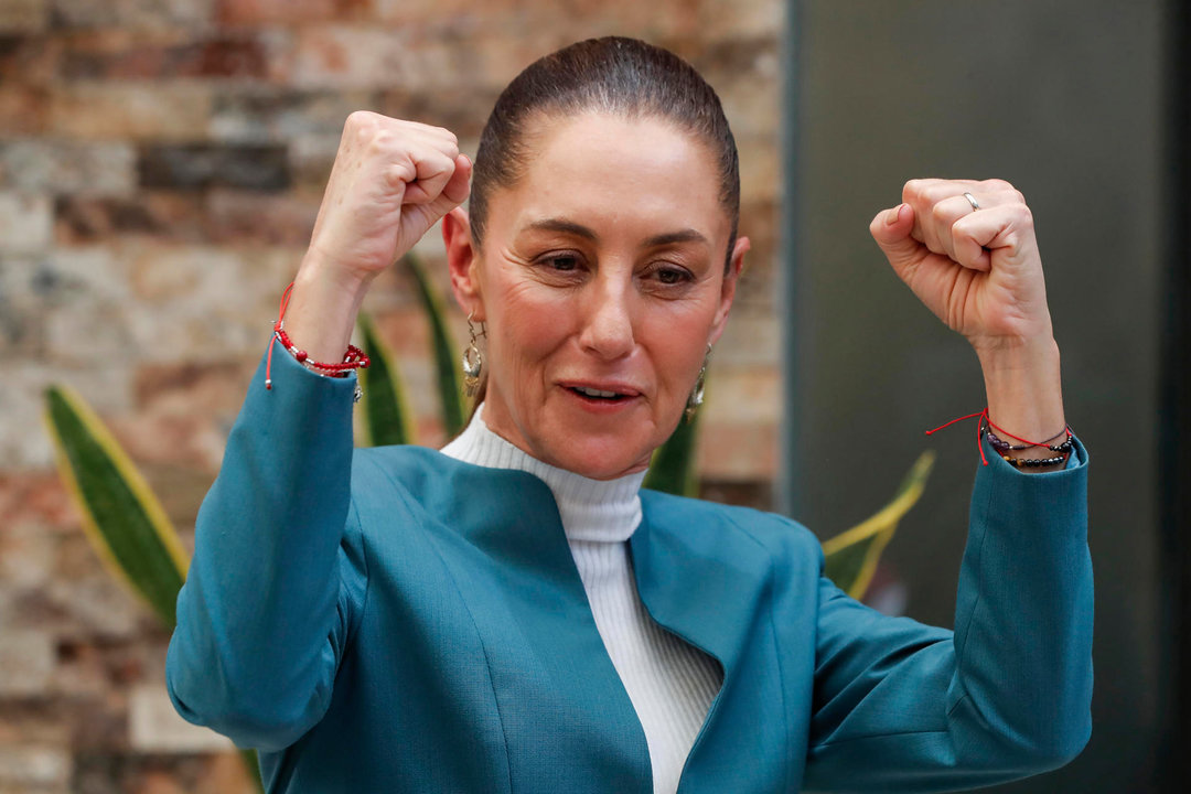 La presidenta electa de México, Claudia Sheinbaum, reacciona durante una rueda de prensa en la Ciudad de México (México). EFE/Mario Guzmán