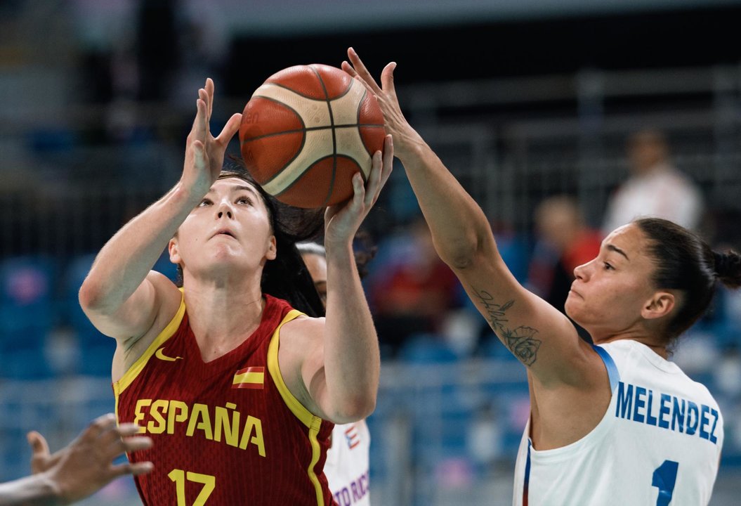 La española Megan Gustafson durante el partido de este miércoles. EFE/EPA/ALEX PLAVEVSKI