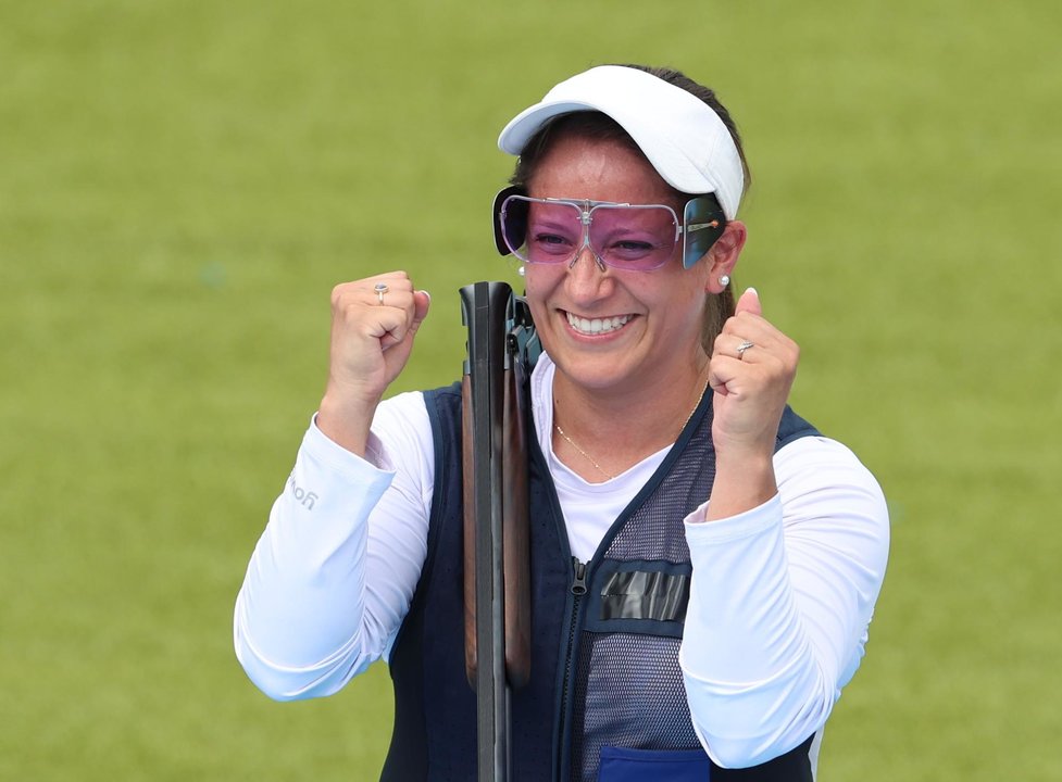 La medallista de oro, la Guatemalteca Adriana Ruano Oliva en el campo de tiro de Chateauroux, Francia. EFE/EPA/VASSIL DONEV