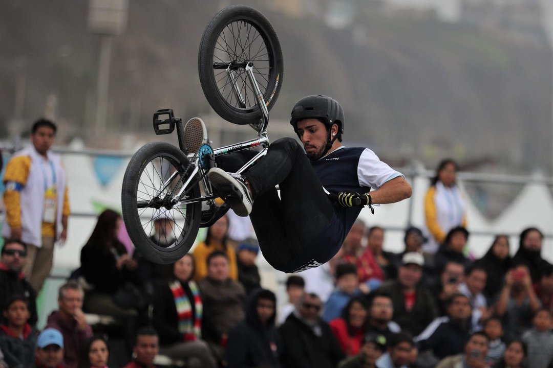 Fotografía de archivo de José 'Maligno' Torres, quien este miércoles obtuvo para Argentina una medalla de oro en los Juegos Olímpicos de París 2024 en la final de BMX estilo libre. EFE/ Paolo Aguilar