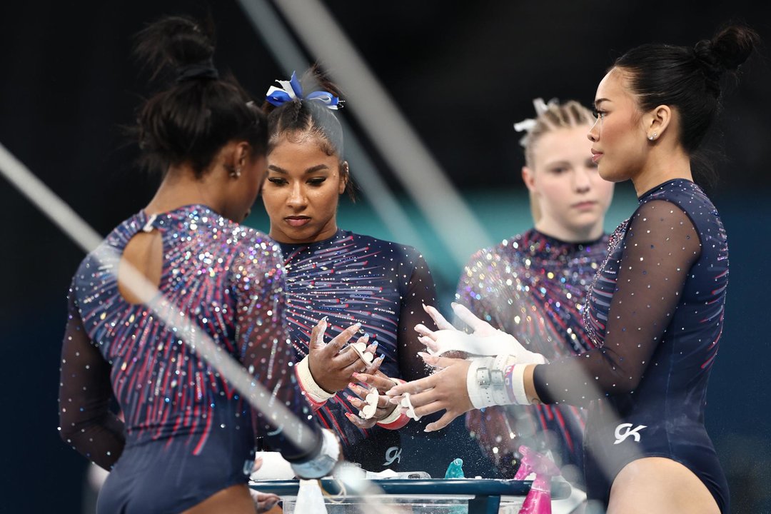 El equipo estadounidense de gimnasia artística en Paris 2024. EFE/EPA/ANNA SZILAGYI