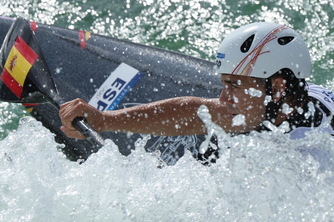 El español Pau Echaniz en la final de K1 de piragüismo eslalon EFE/EPA/MAXIM SHIPENKOV