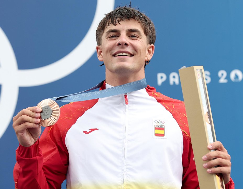 Pau Echaniz, medalla de bronce en la prueba de K1 de piragüismo eslalon en Vaires-sur-Marne, Francia. EFE/EPA/ALI HAIDER