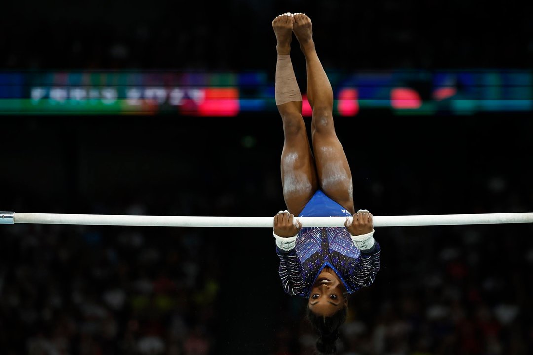 La gimnasta estadounidense Simone Biles en el Bercy Arena en Paris, Francia. EFE/EPA/RITCHIE B. TONGO