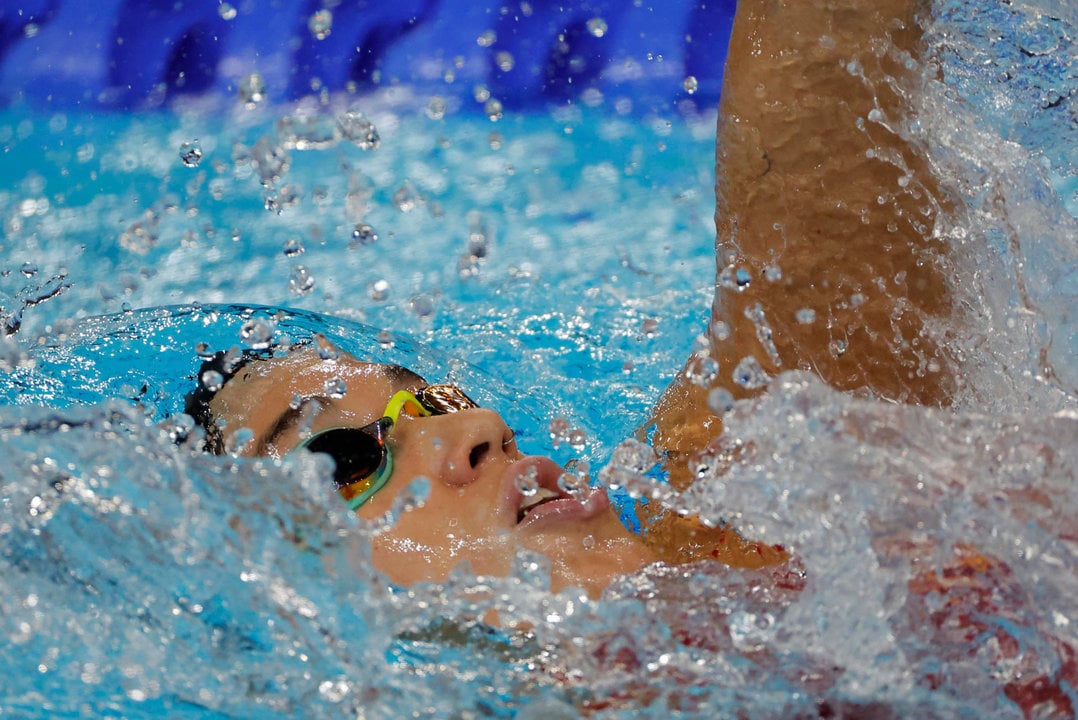 La nadadora española África Zamorano compite en la semifinal de 200m Espalda Femenino en los Juegos Olímpicos París 2024, en el Paris La Defense Arena de Nanterre, Francia. EFE/ Lavandeira Jr