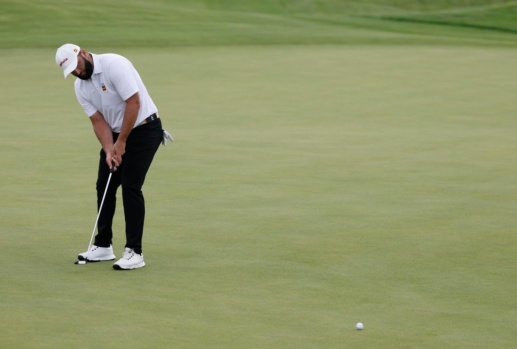 El golfista español Jon Rahm en Guyancourt, Francia. EFE/EPA/ERIK S. LESSER