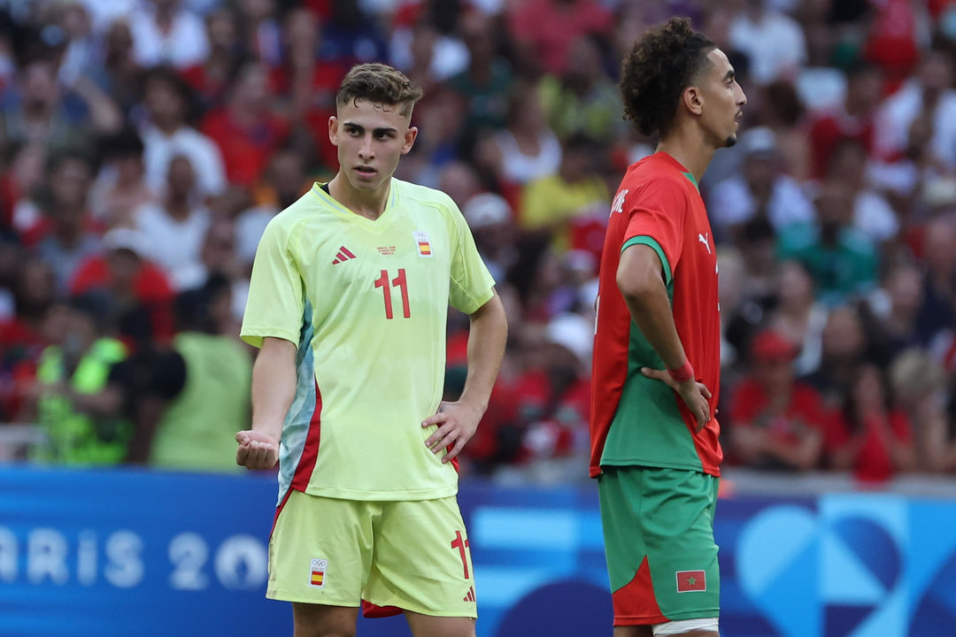 El centrocampista español Fermín López (i) celebra tras anotar el 1-1 ante Marruecos durante el partido de semifinal de Fútbol, entre España y Marruecos, en el marco de los Juegos Olímpicos París 2024, este lunes, en Marsella, Francia. EFE/Kiko Huesca