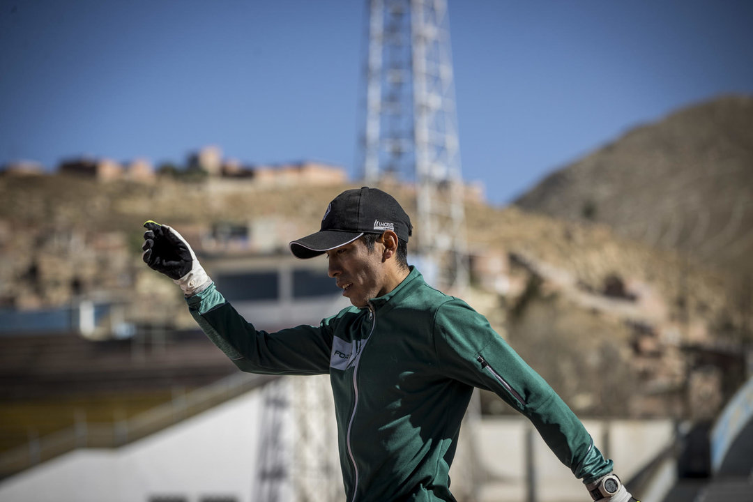 Fotografía del 26 de junio de 2024 del maratonista Héctor Garibay, que correrá el maratón en los Olímpicos de París 2024 este sábado. EFE/ Esteban Biba