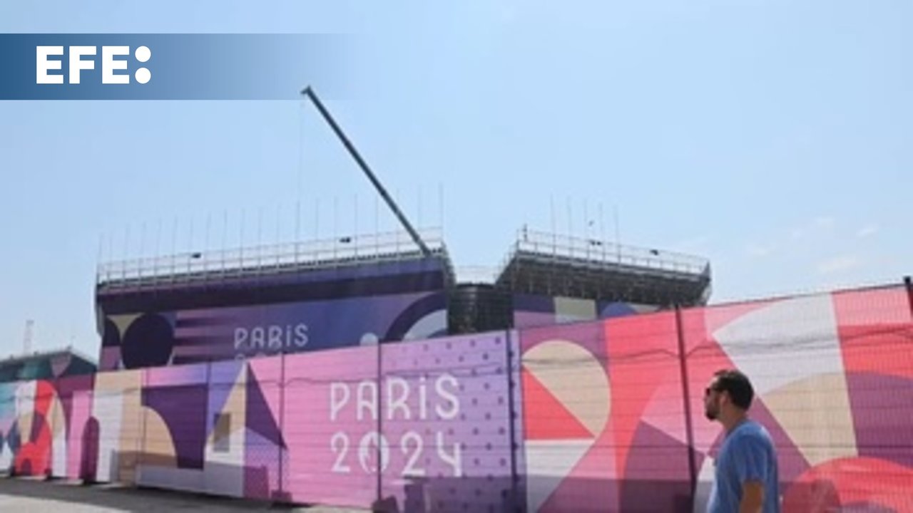 Una vez finalizados los Juegos Olímpicos, París se prepara para recibir los Paralímpicos desmontando y transformando algunas instalaciones, como en la plaza de la Concordia, mientras que sedes como Roland Garros mantendrán su función para la nueva cita que se desarrollará del 28 de agosto al 8 de septiembre. 1'22''IMÁGENES: TERESA SUAREZ / HELENA SÁNCHEZEDICIÓN Y LOCUCIÓN: LUCÍA GASCÓN