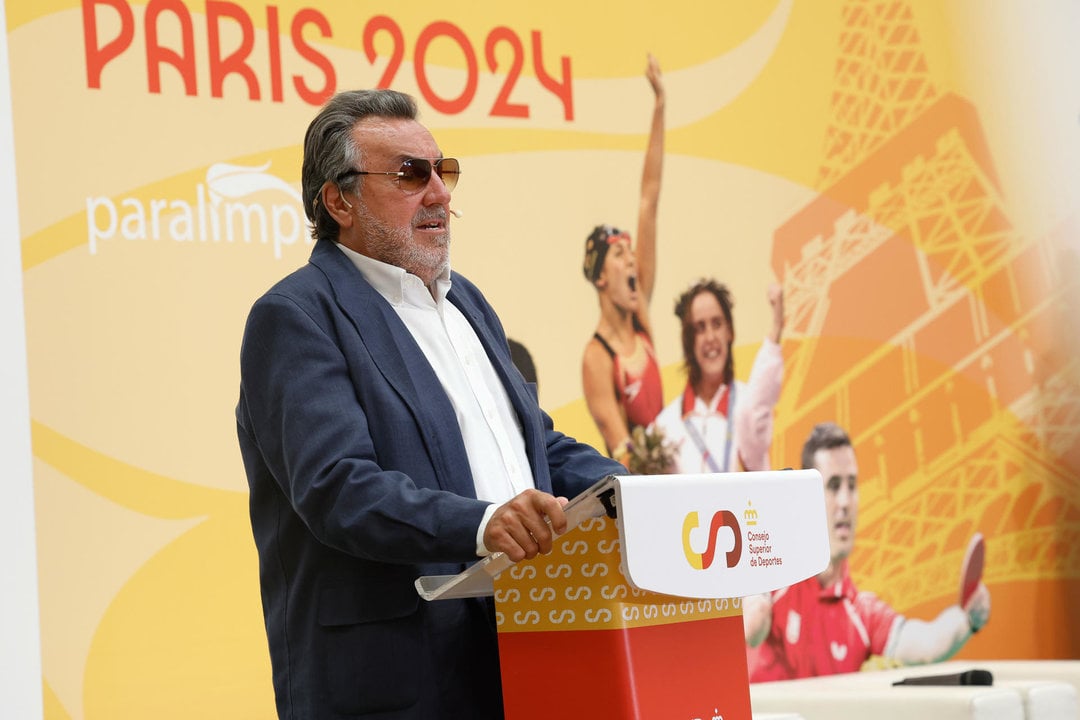 El presidente del Comité Paralímpico Español (CPE), Miguel Carballeda, durante el acto de despedida al equipo paralímpico español que acudirá a los Juegos de París 2024. EFE/ J.p.gandul